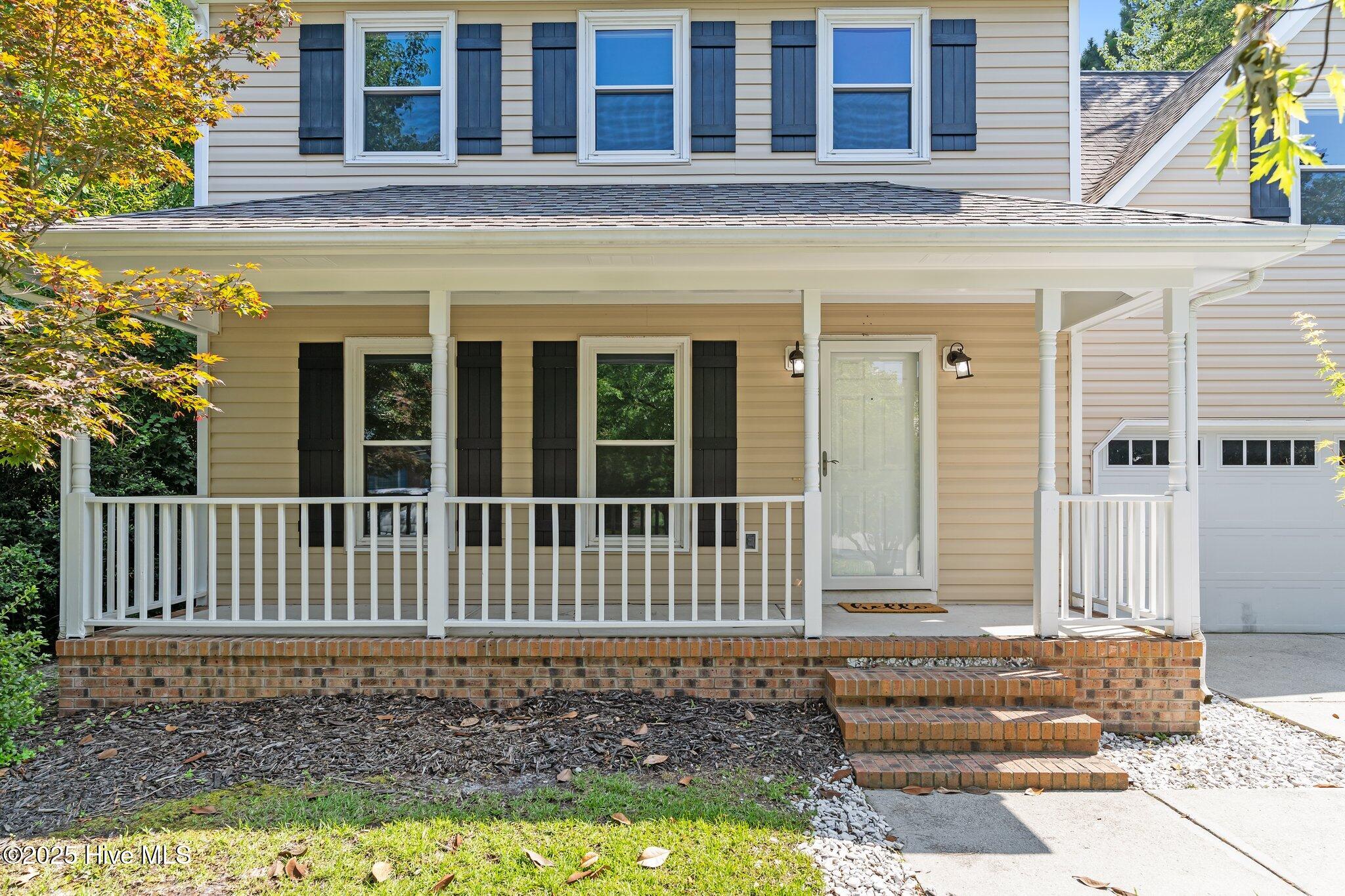 704 Mallard Crossing Drive