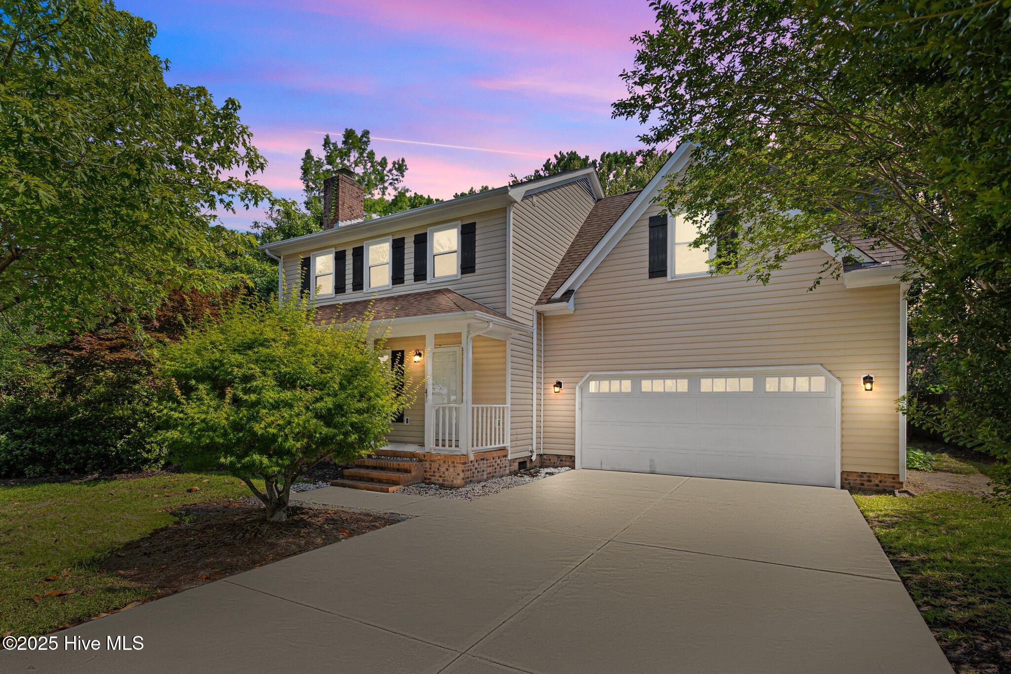 704 Mallard Crossing Drive