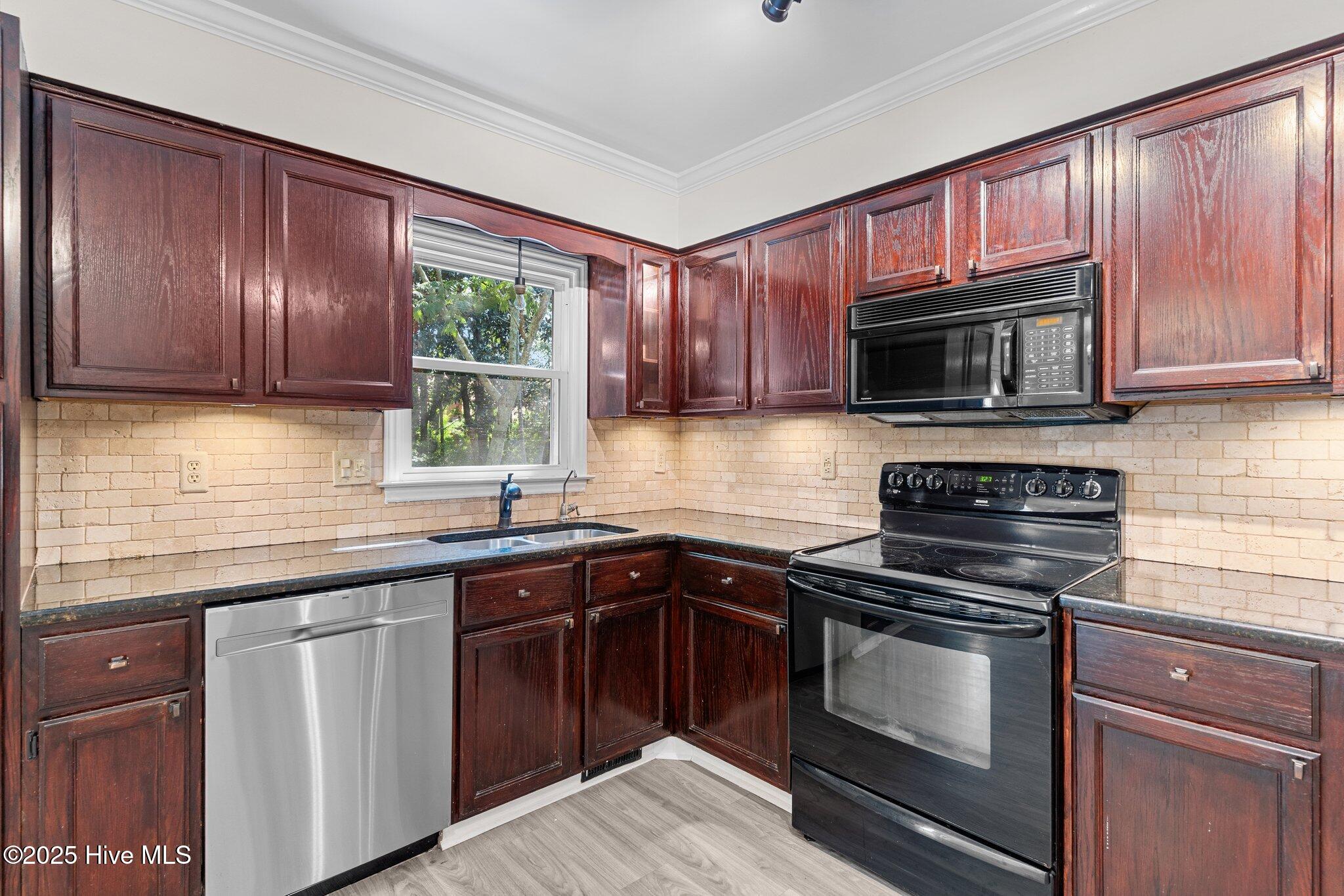 704 Mallard Crossing Drive