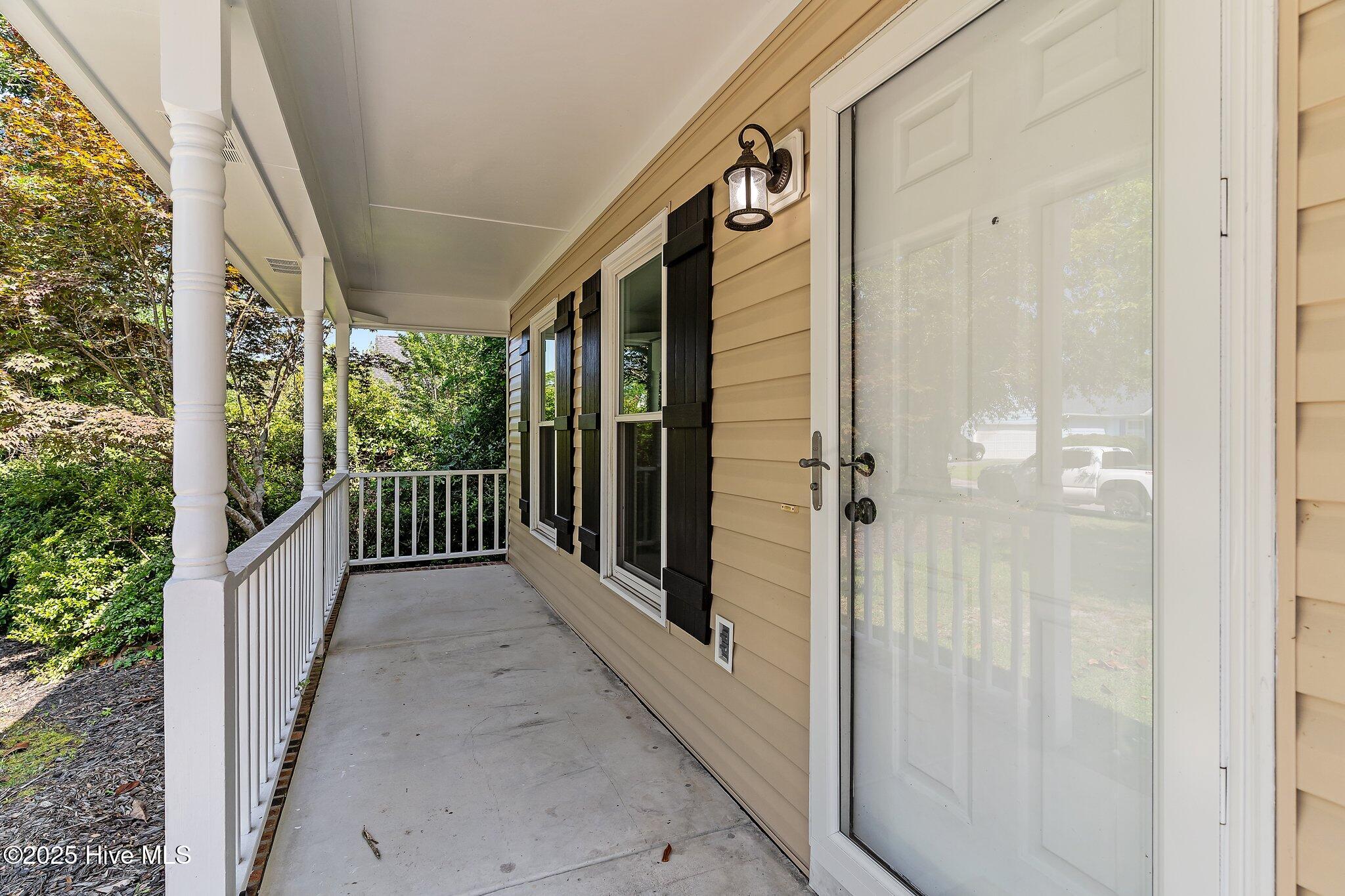 704 Mallard Crossing Drive