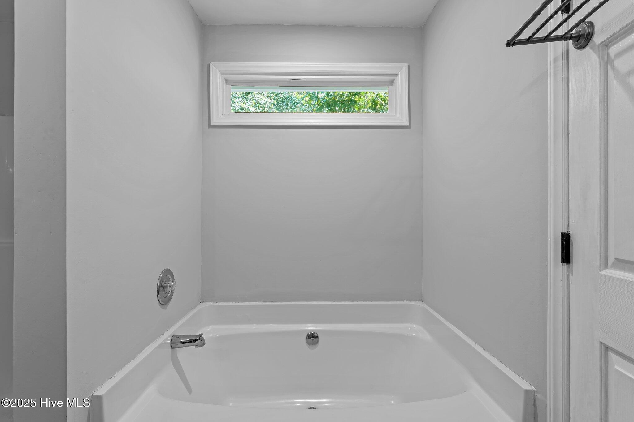 704 Mallard Crossing Drive