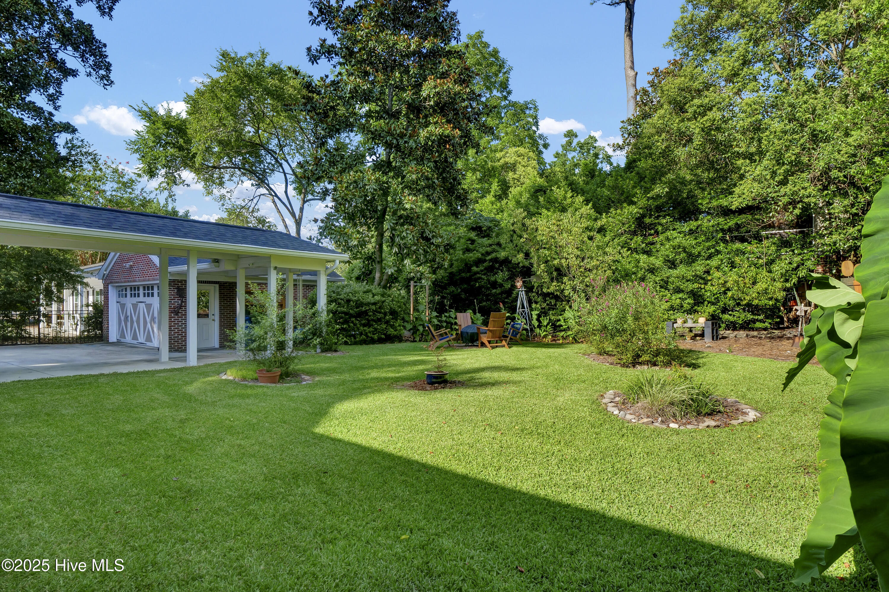 15 Forest Hills Drive