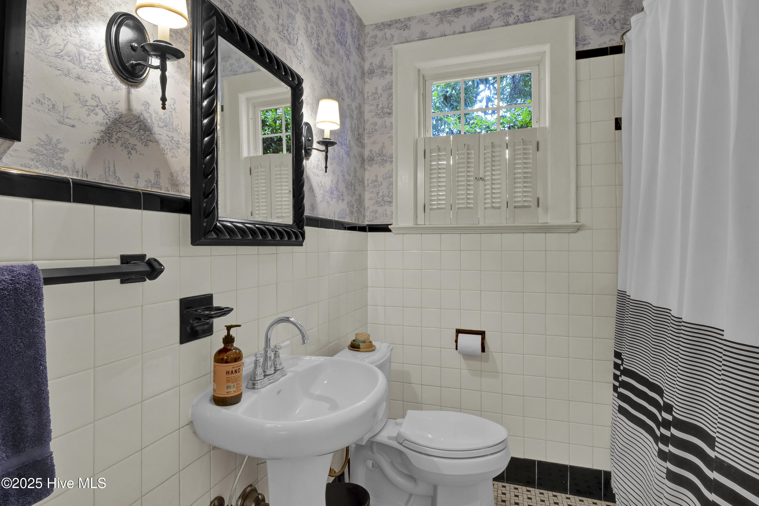 15 Forest Hills Drive