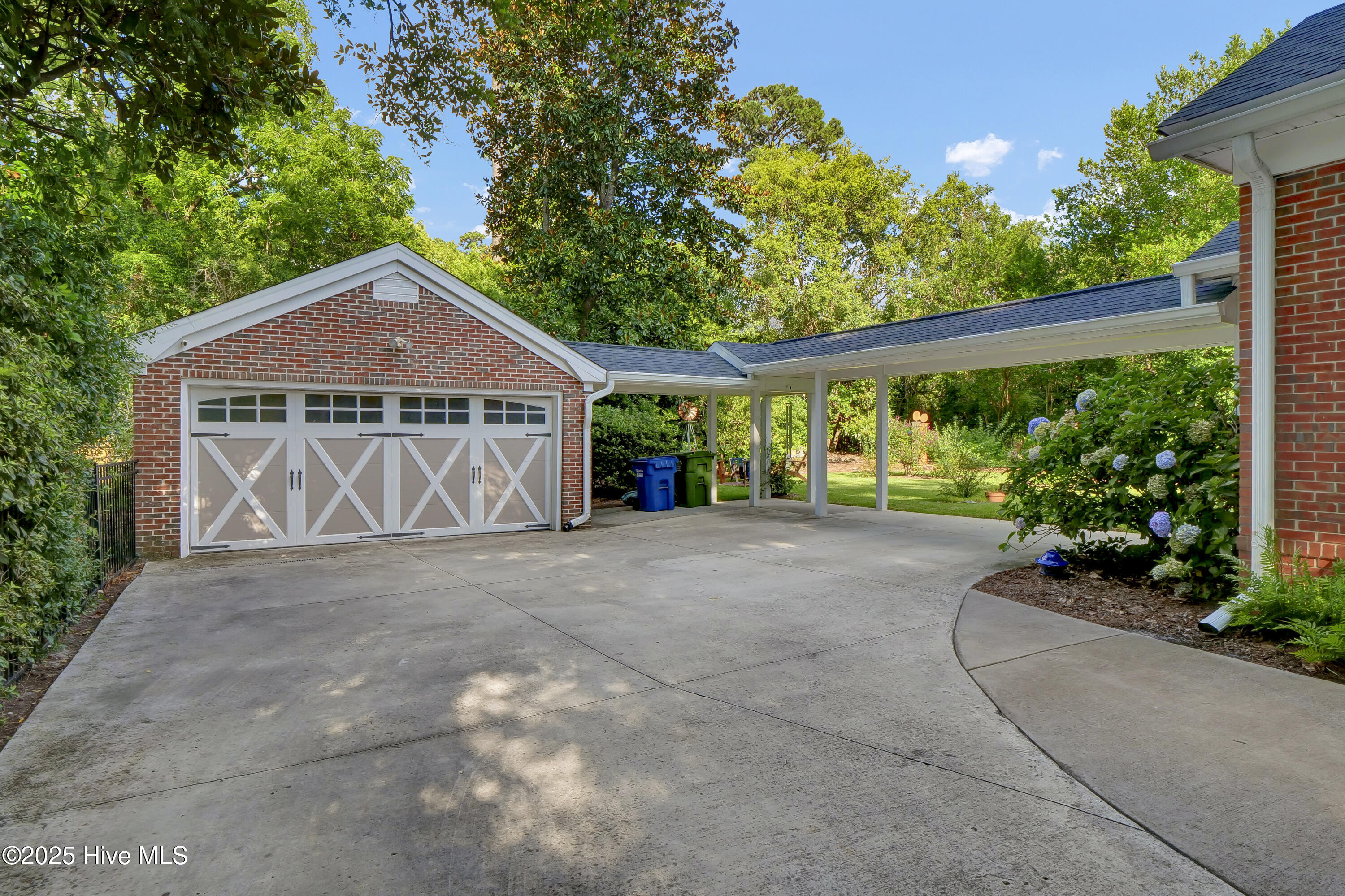 15 Forest Hills Drive