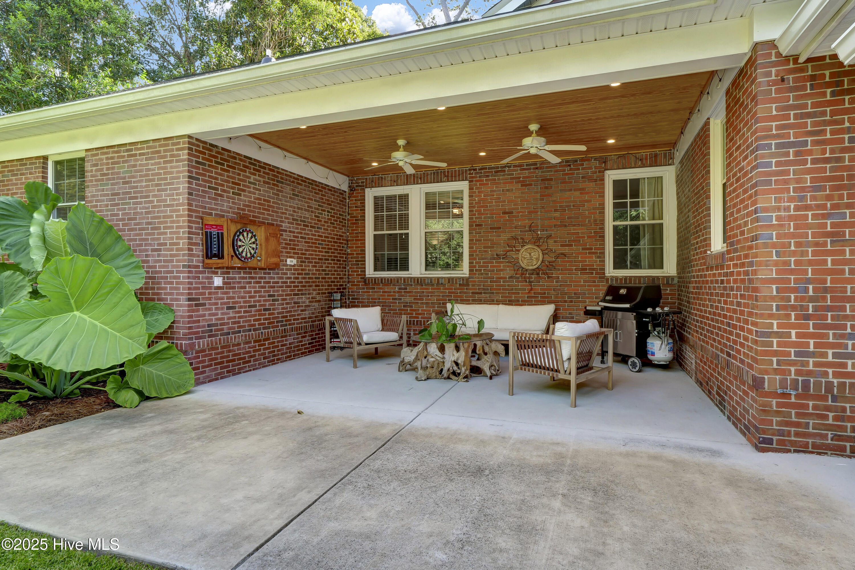 15 Forest Hills Drive