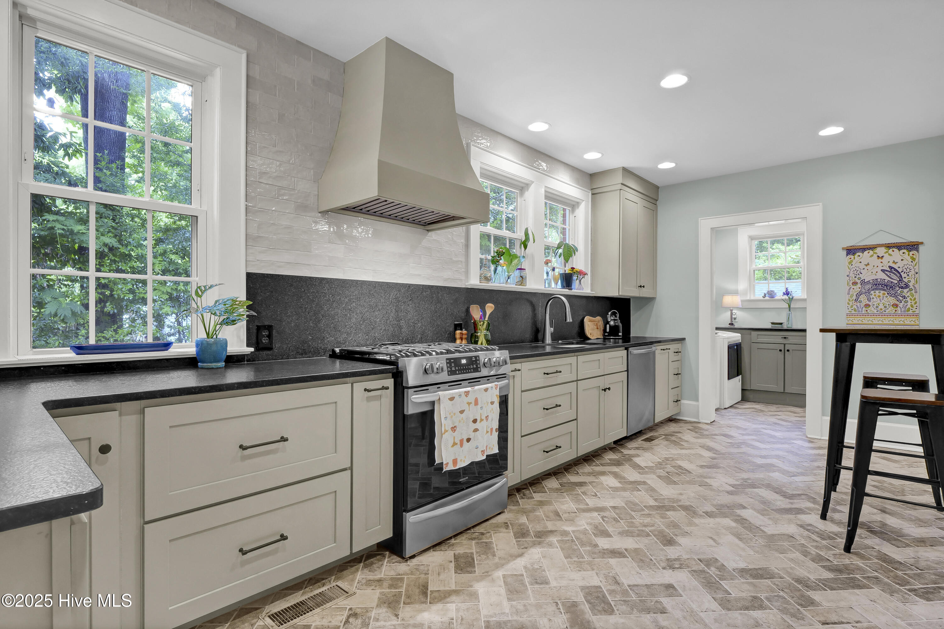 15 Forest Hills Drive