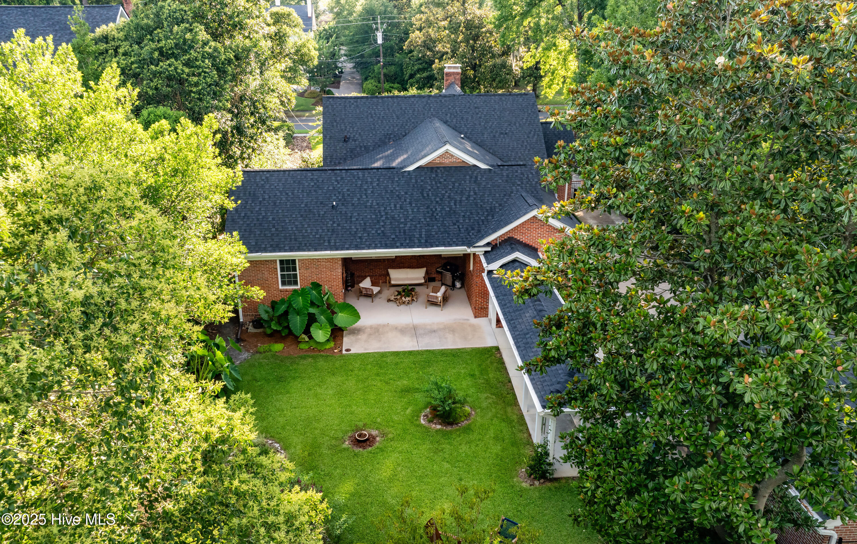 15 Forest Hills Drive