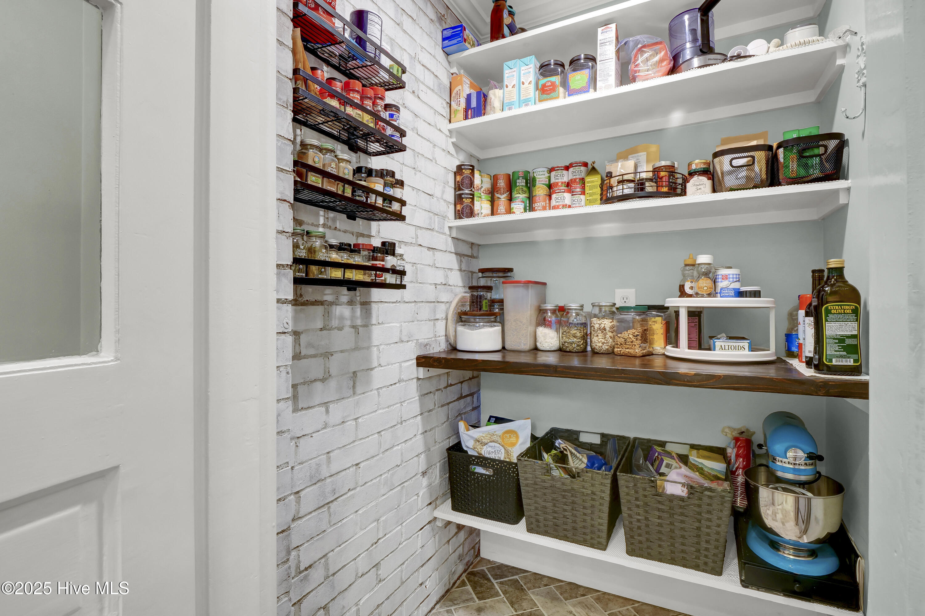 15 Forest Hills Drive