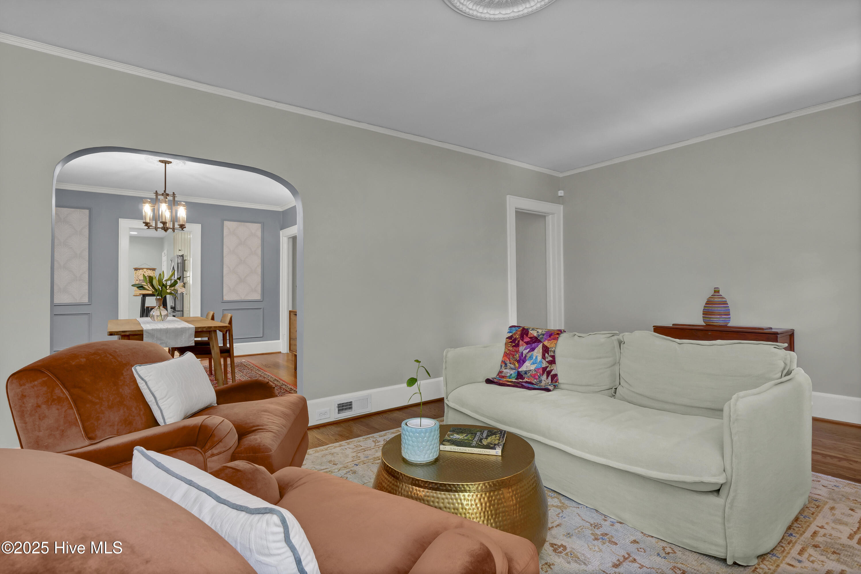 15 Forest Hills Drive