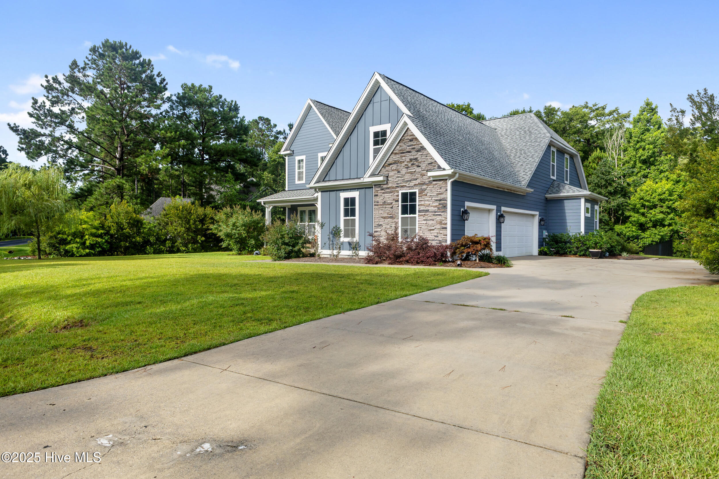 130 Iris Way