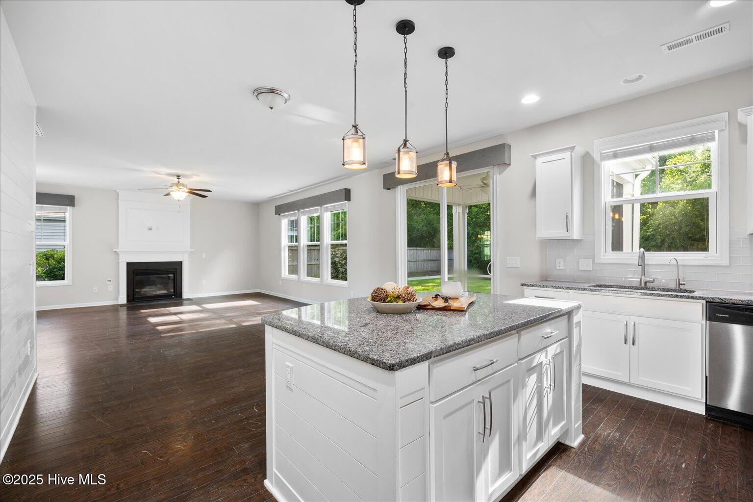 505 Esthwaite Drive SE