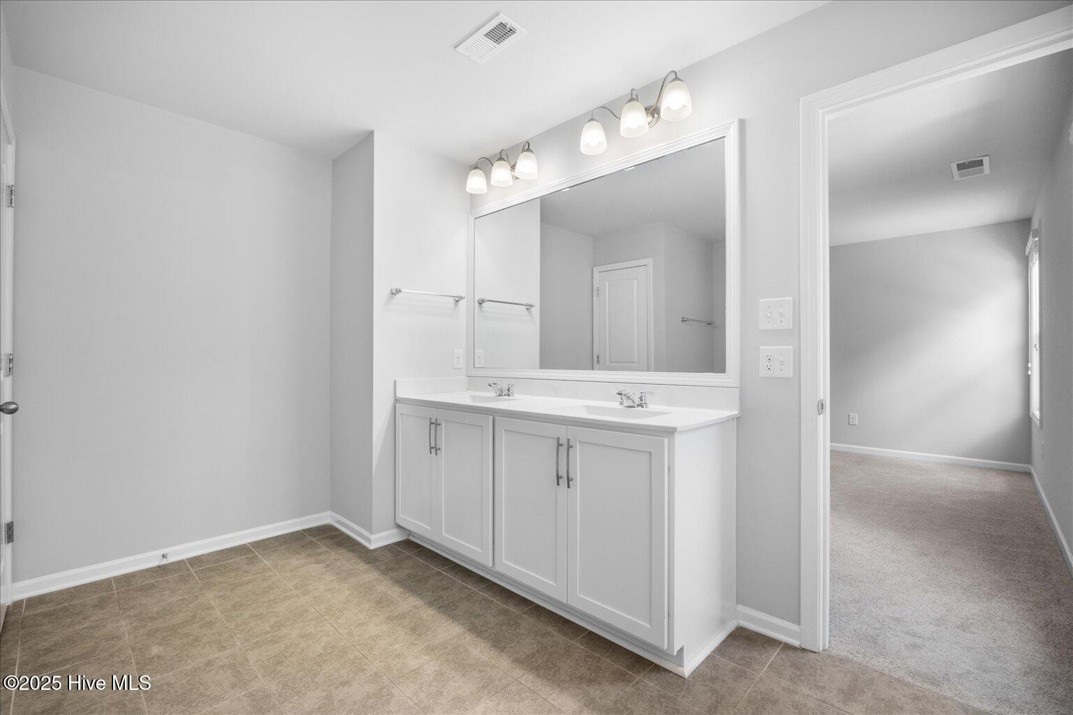 505 Esthwaite Drive SE