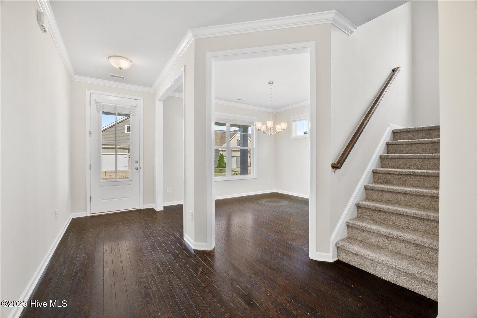 505 Esthwaite Drive SE