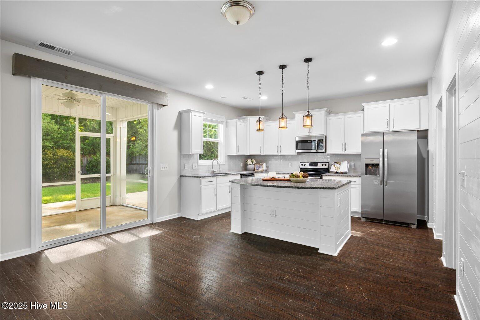 505 Esthwaite Drive SE