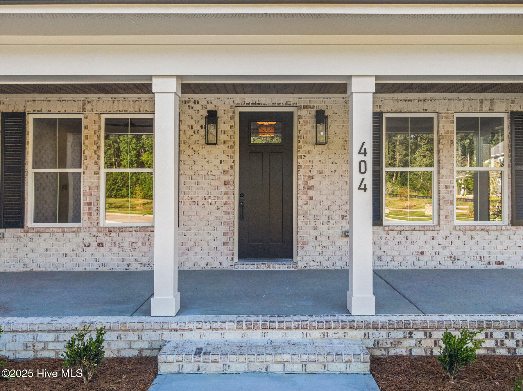 404 E Blackbeard Road