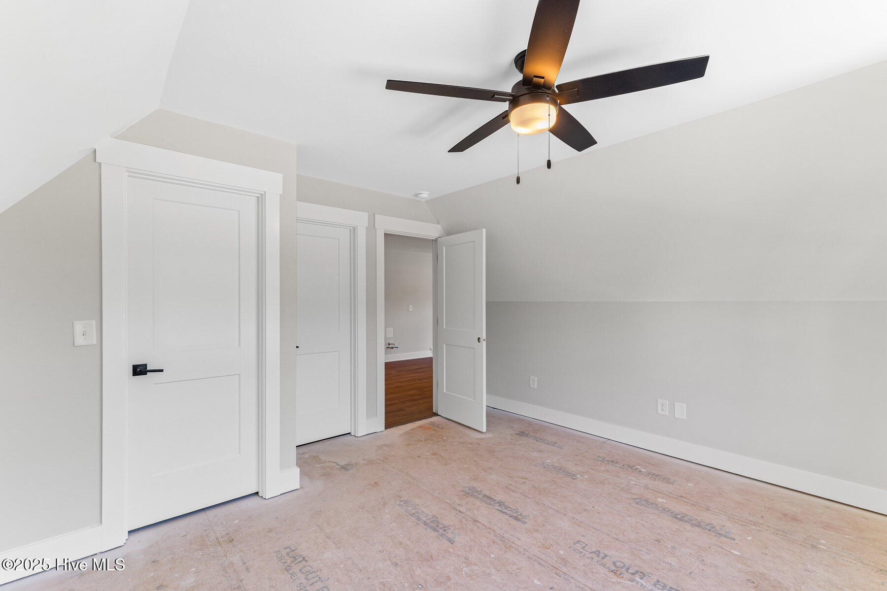 404 E Blackbeard Road