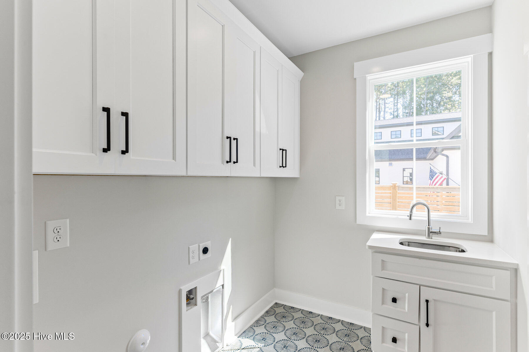 404 E Blackbeard Road