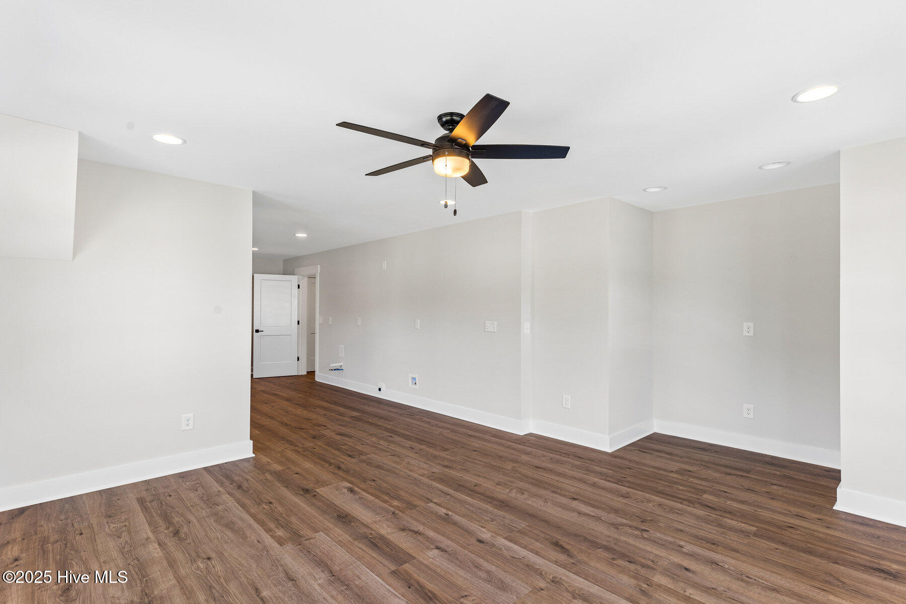 404 E Blackbeard Road