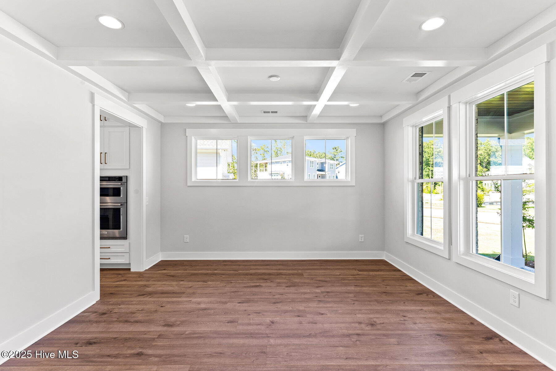 404 E Blackbeard Road