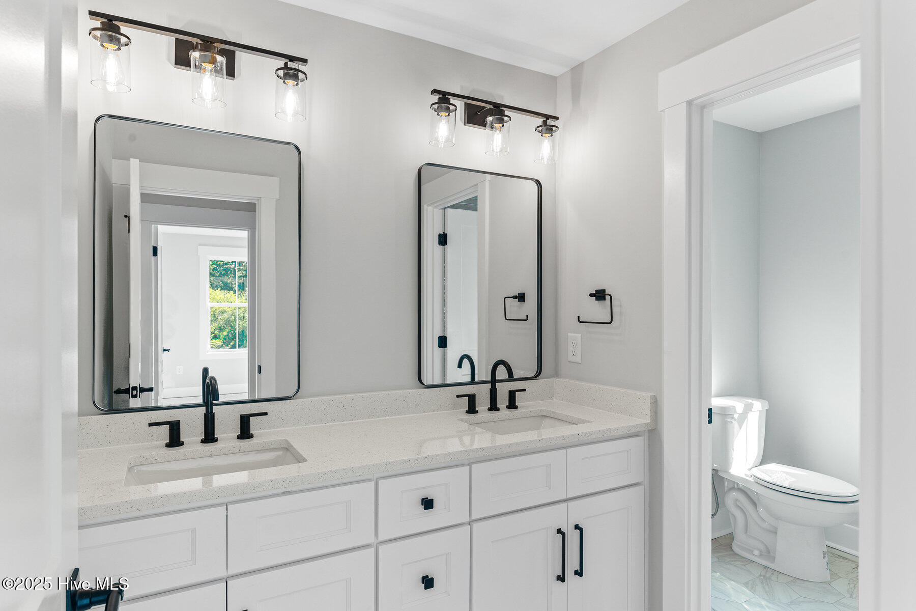 404 E Blackbeard Road