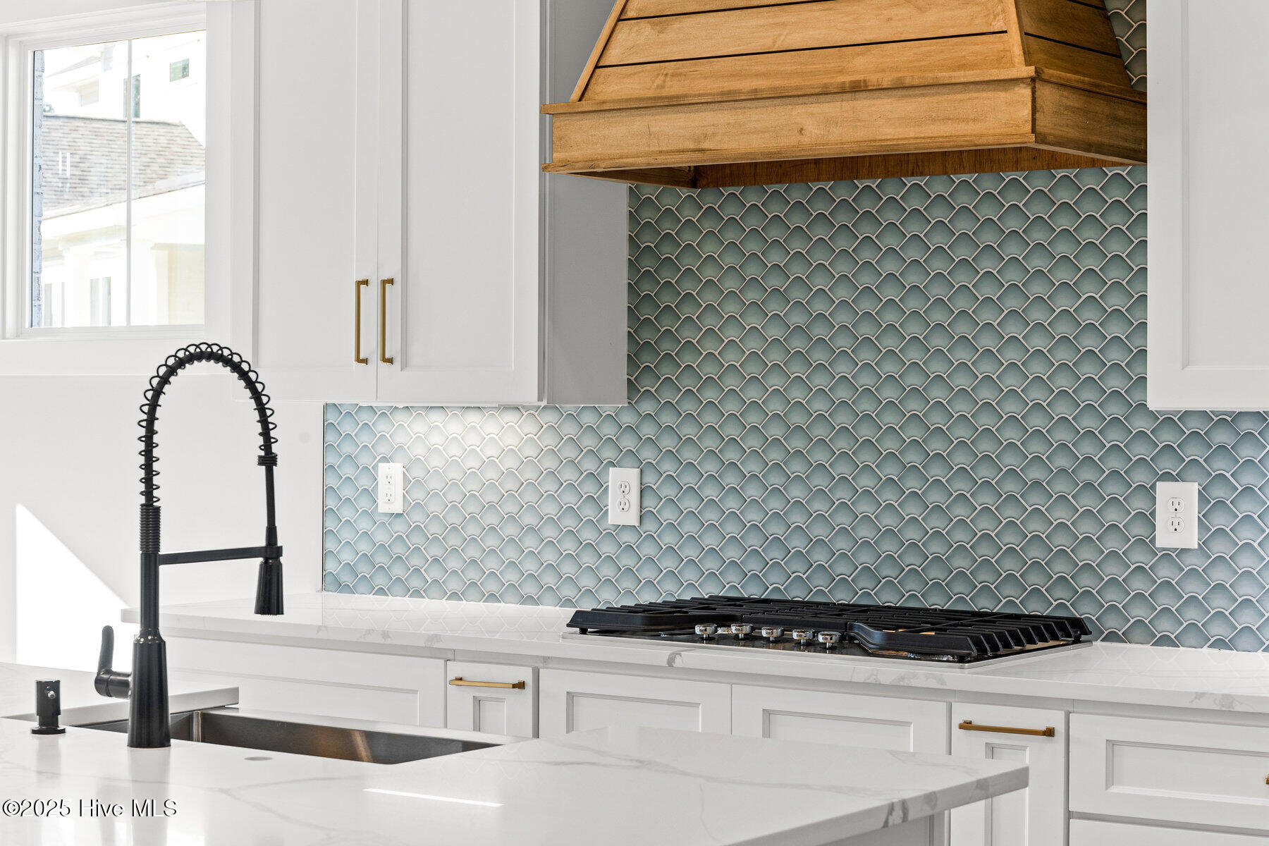 404 E Blackbeard Road