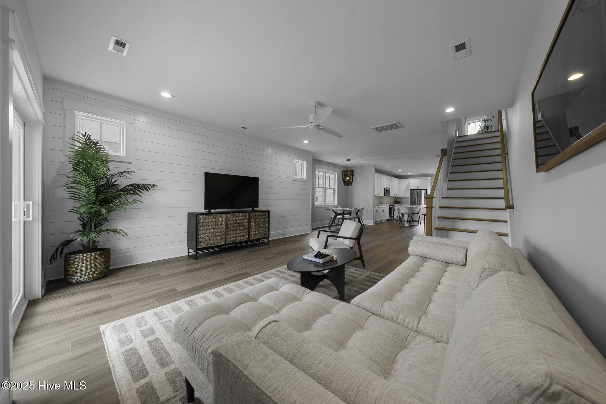 904 Second Street S, Unit 2
