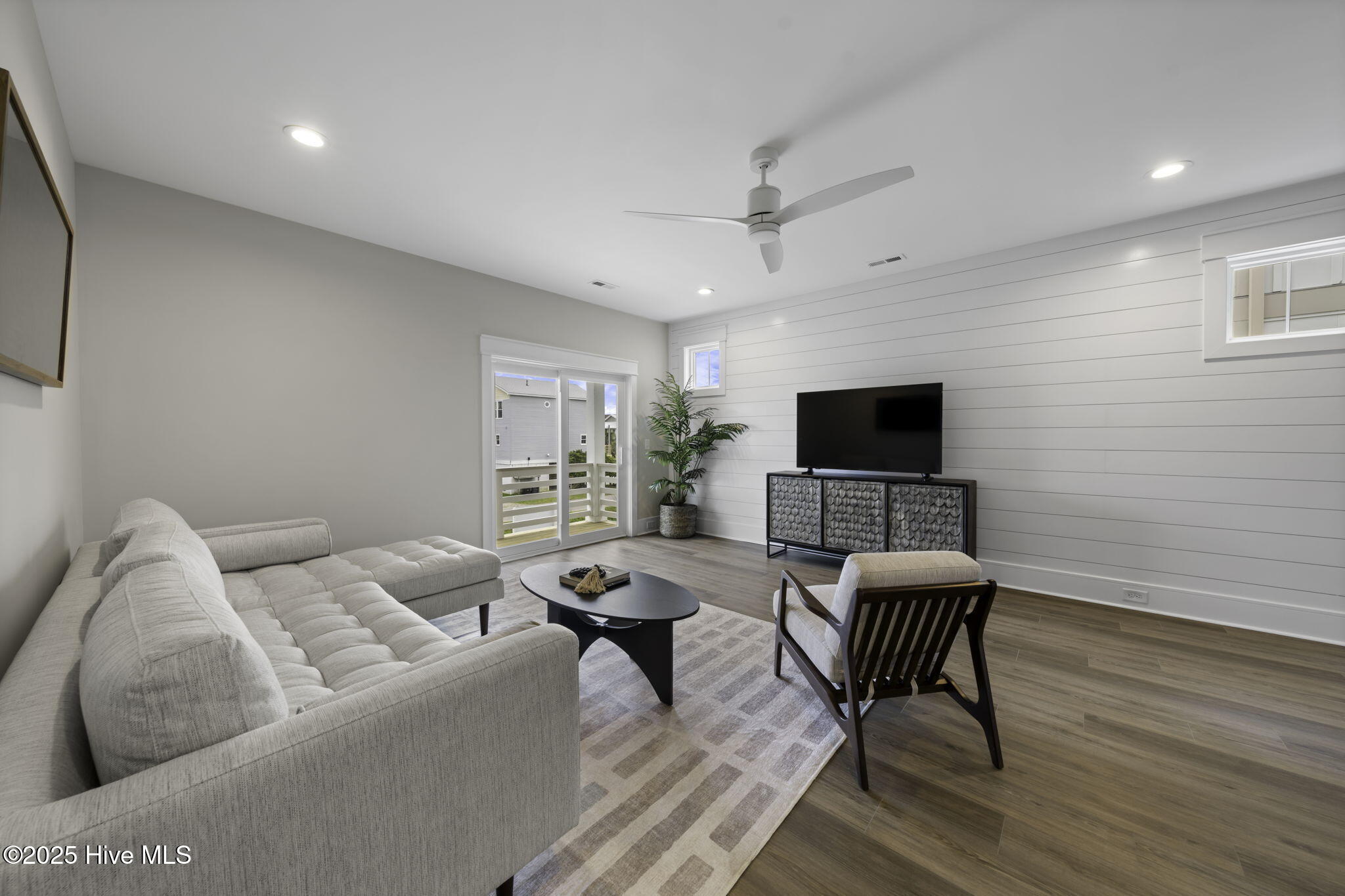 904 Second Street S, Unit 2