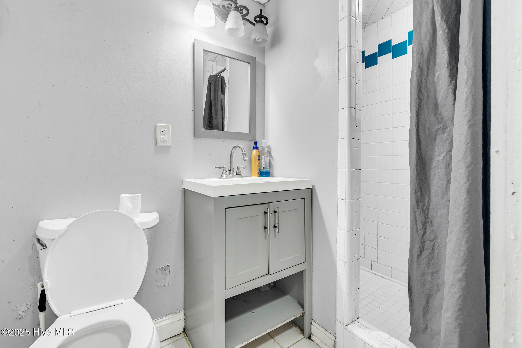 114 N 8th Street