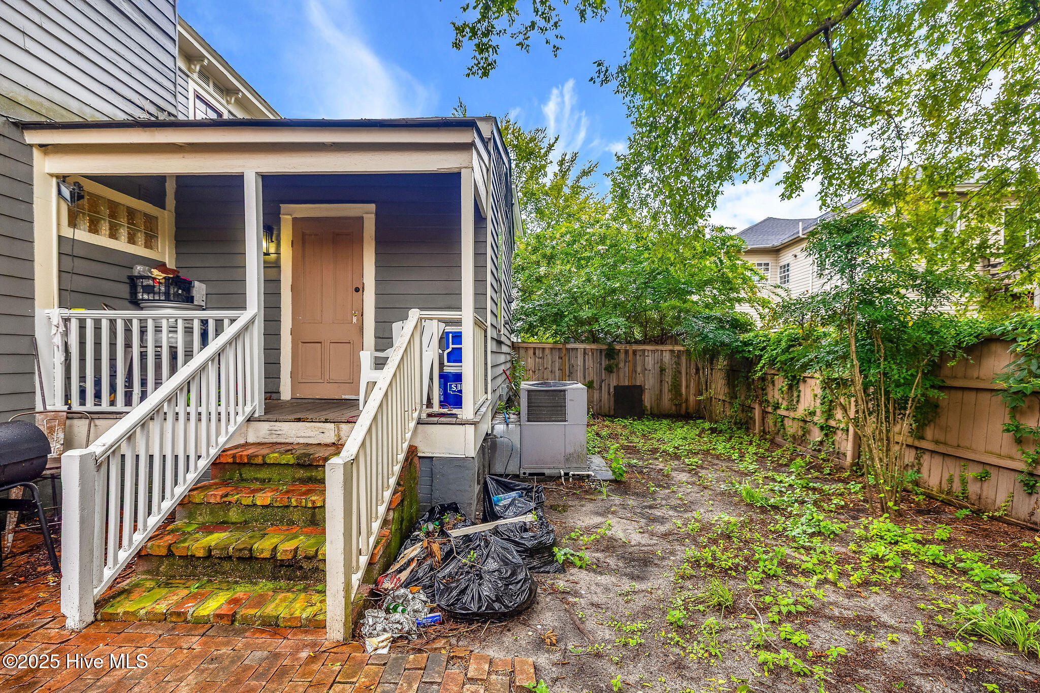 114 N 8th Street