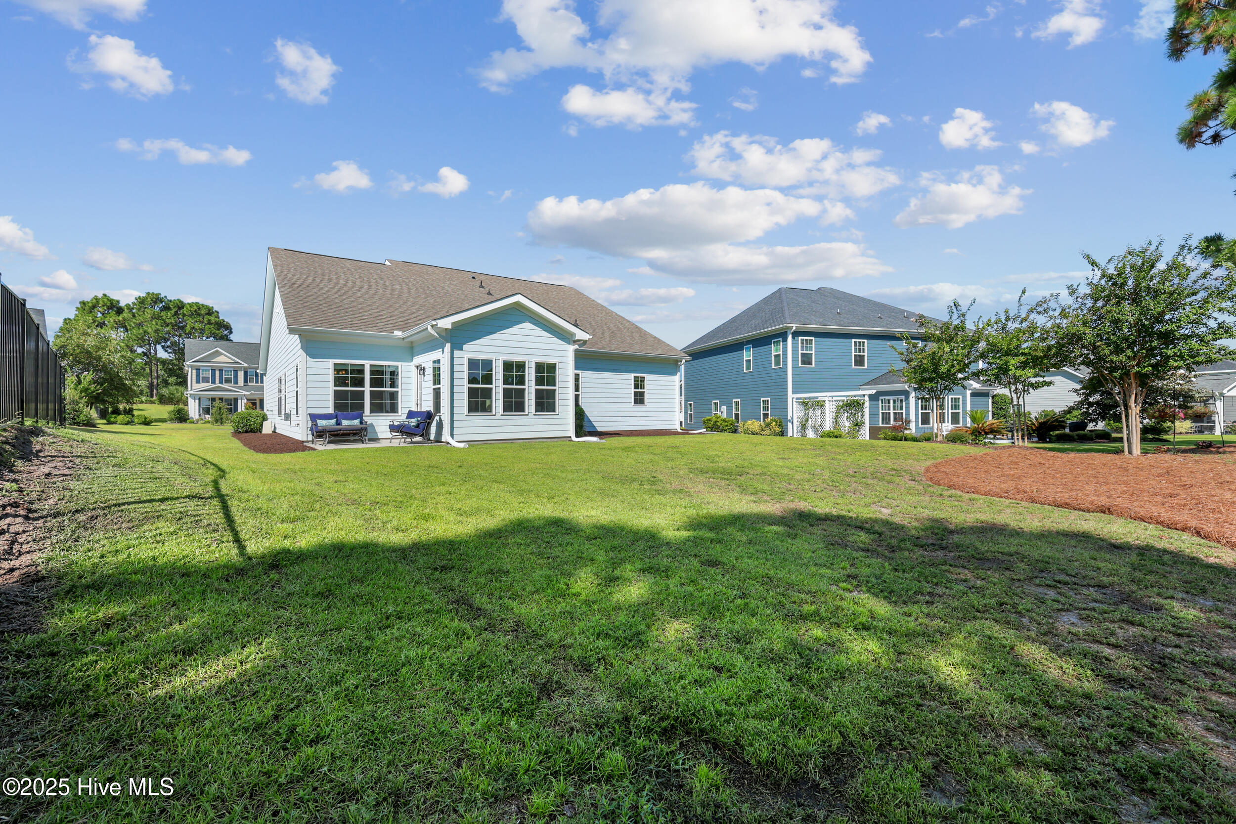 433 Island End Court