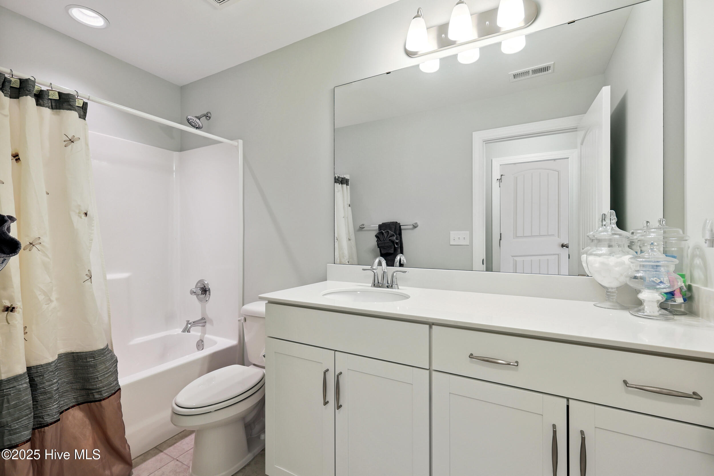 433 Island End Court