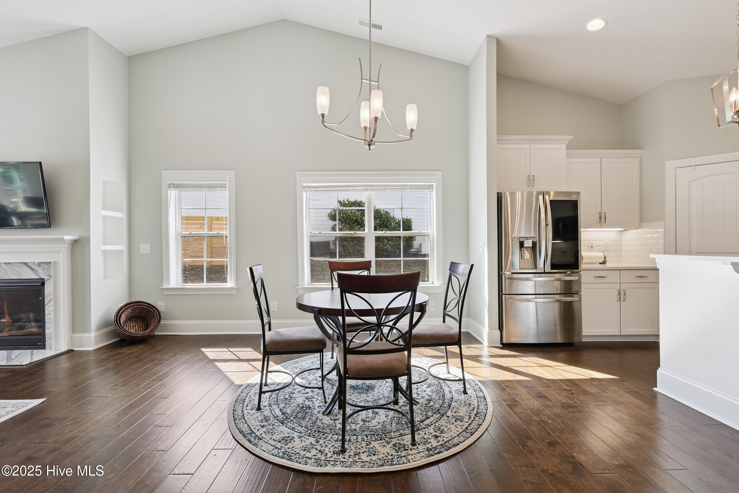 433 Island End Court