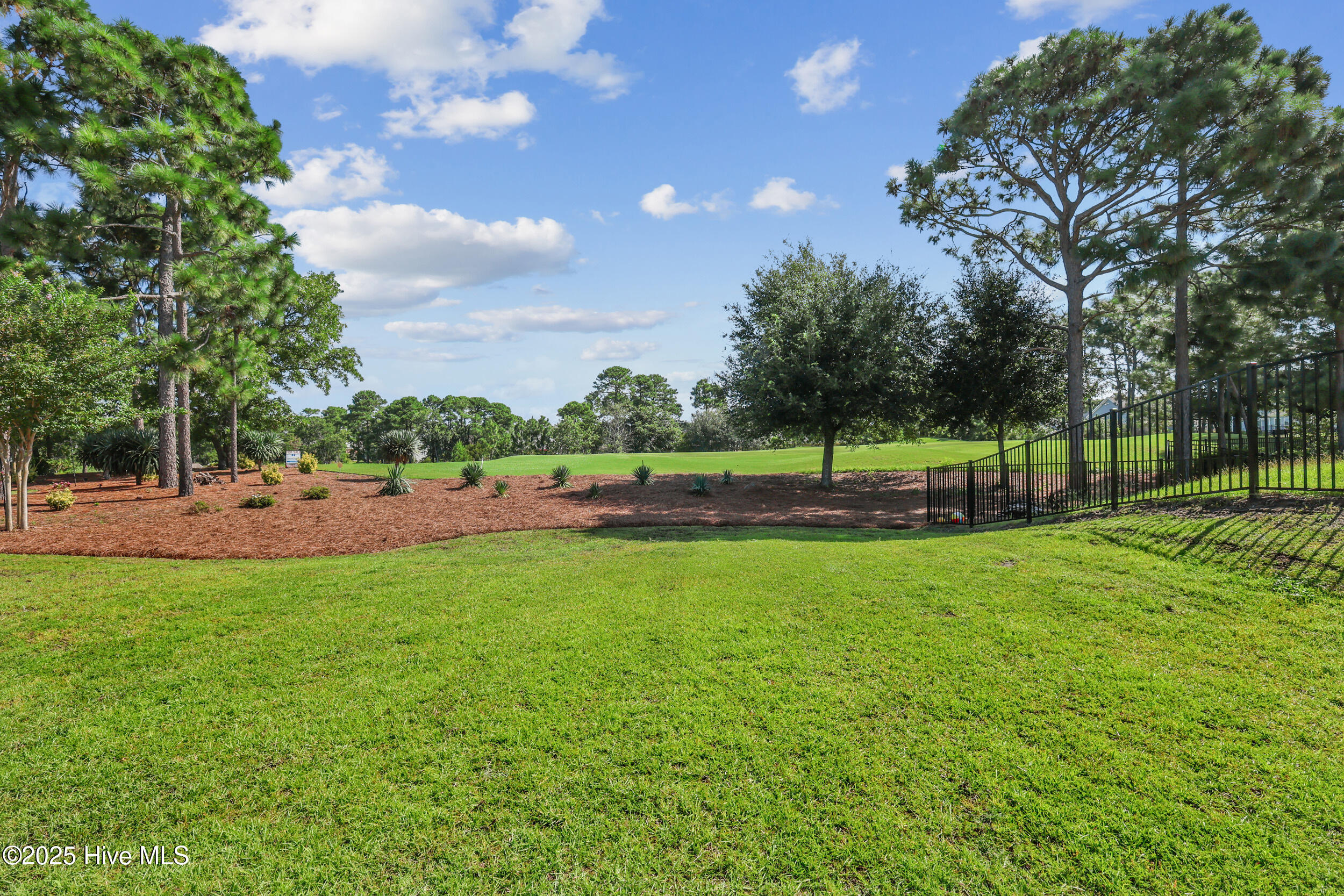 433 Island End Court