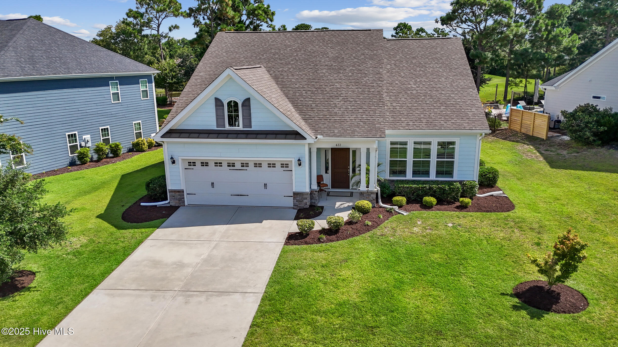 433 Island End Court