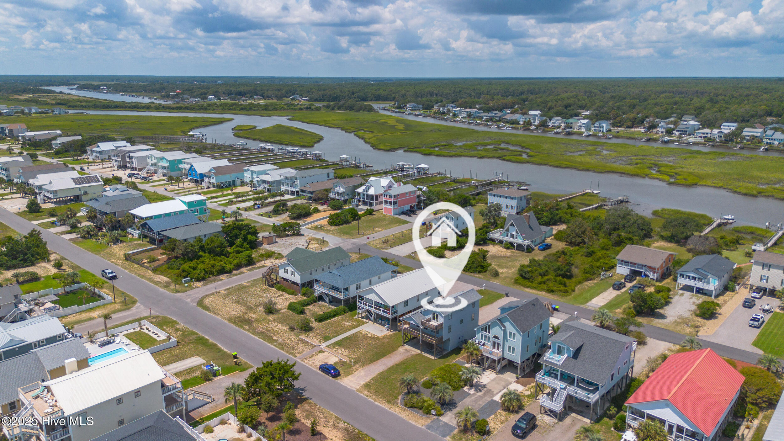 2523 W Dolphin Drive