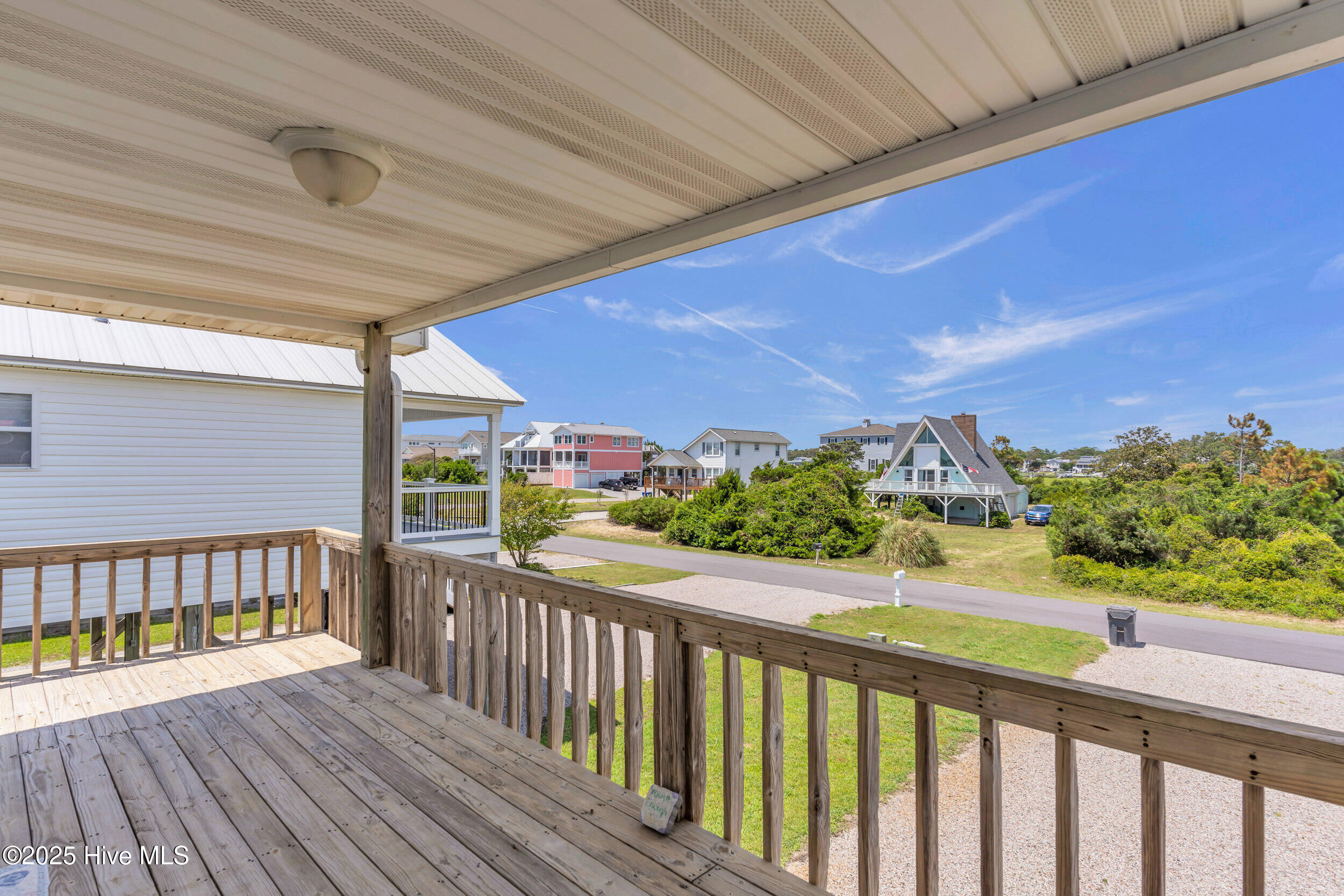 2523 W Dolphin Drive