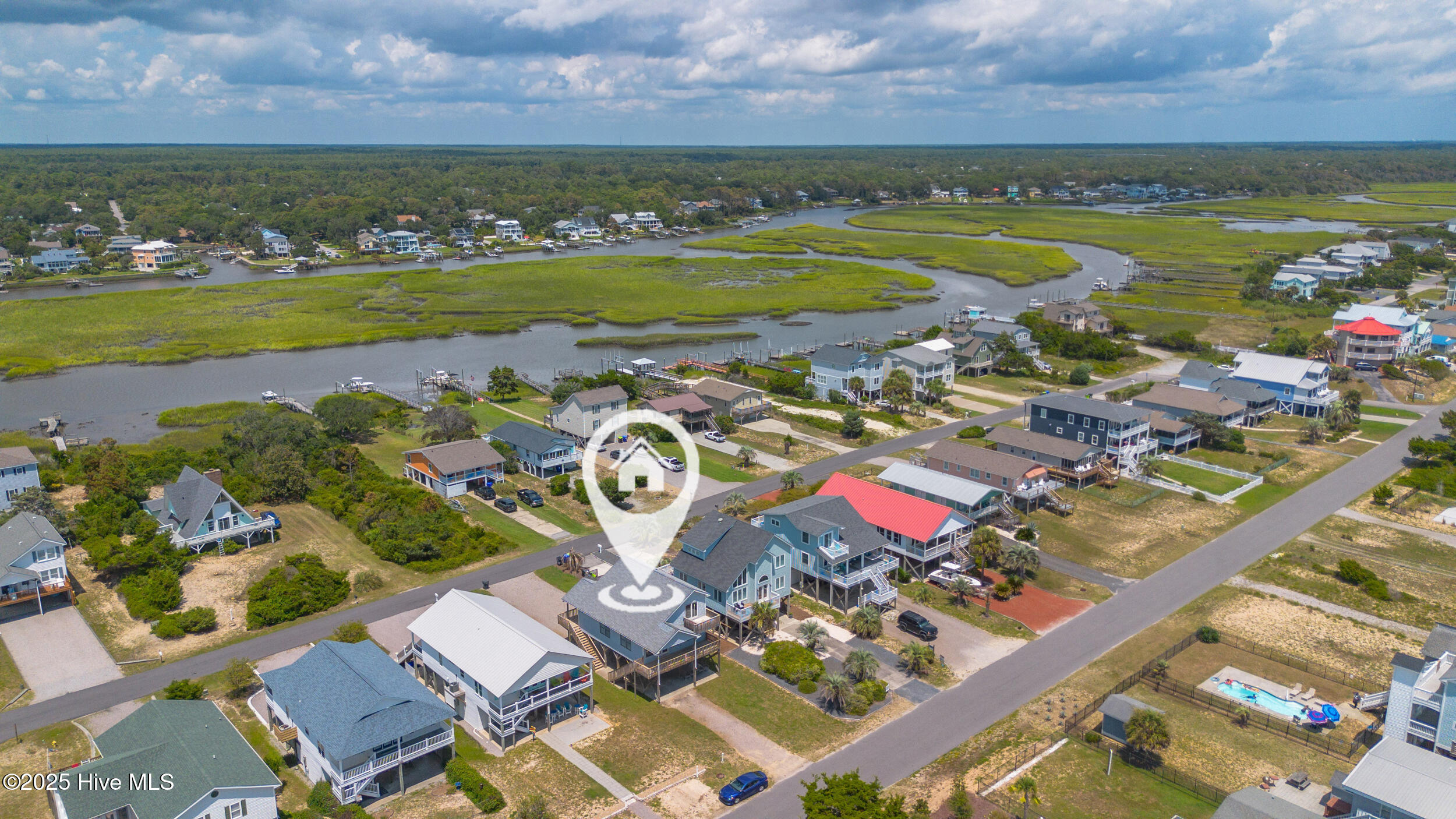 2523 W Dolphin Drive