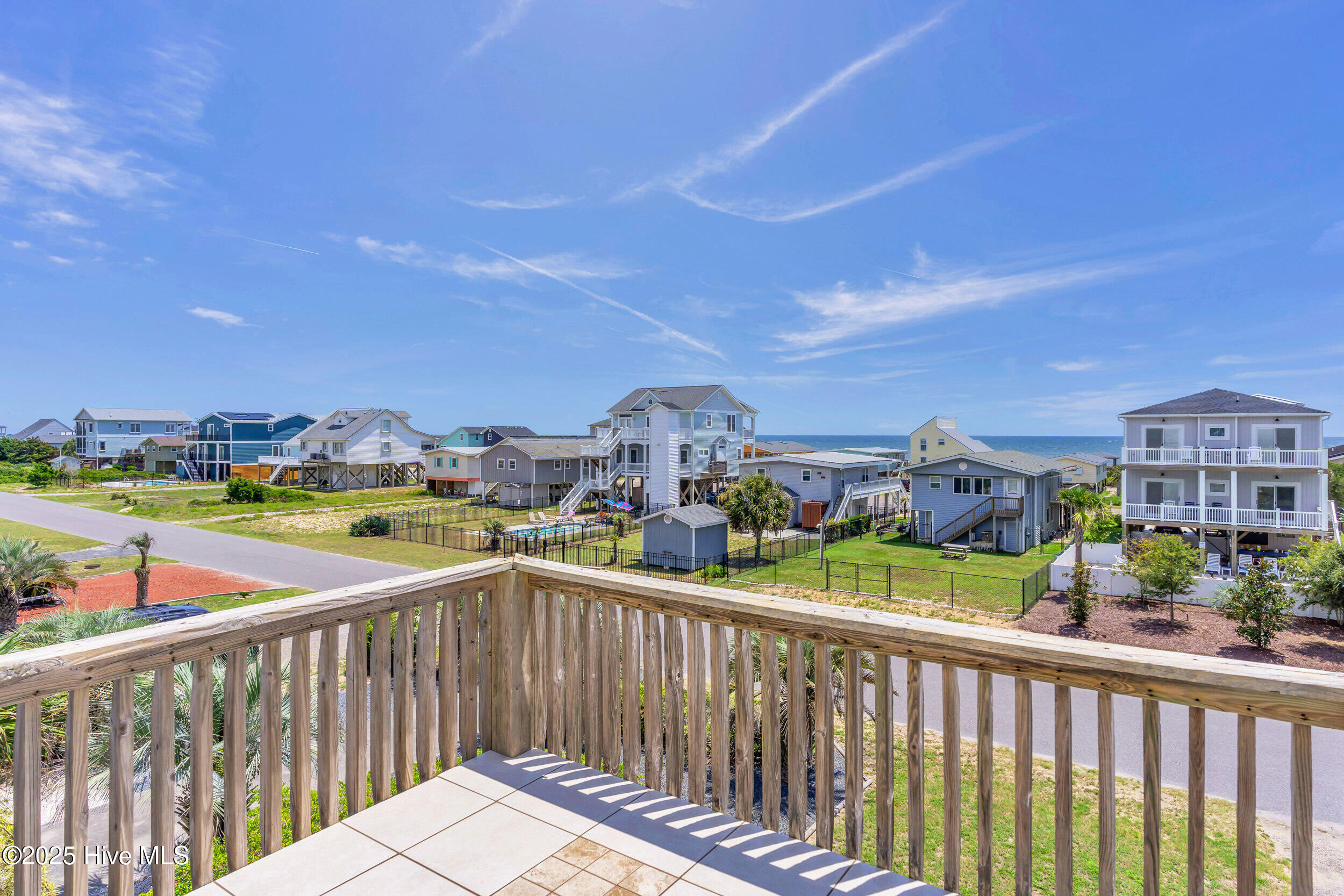 2523 W Dolphin Drive