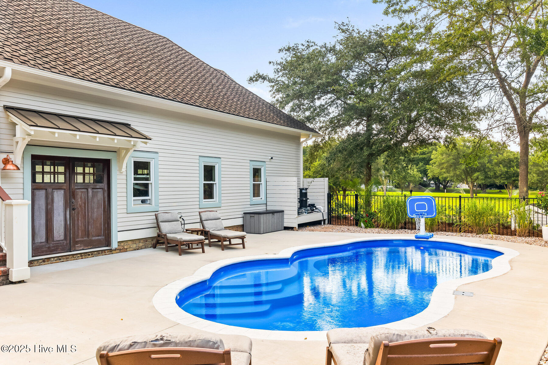 110 Seven Oaks Court