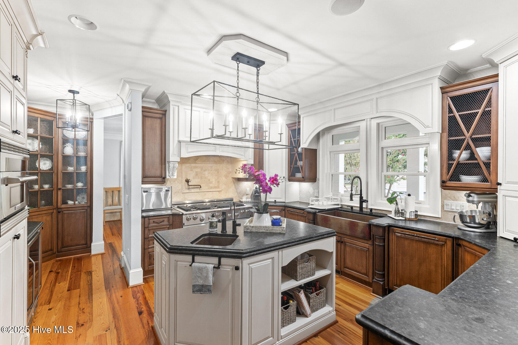 110 Seven Oaks Court