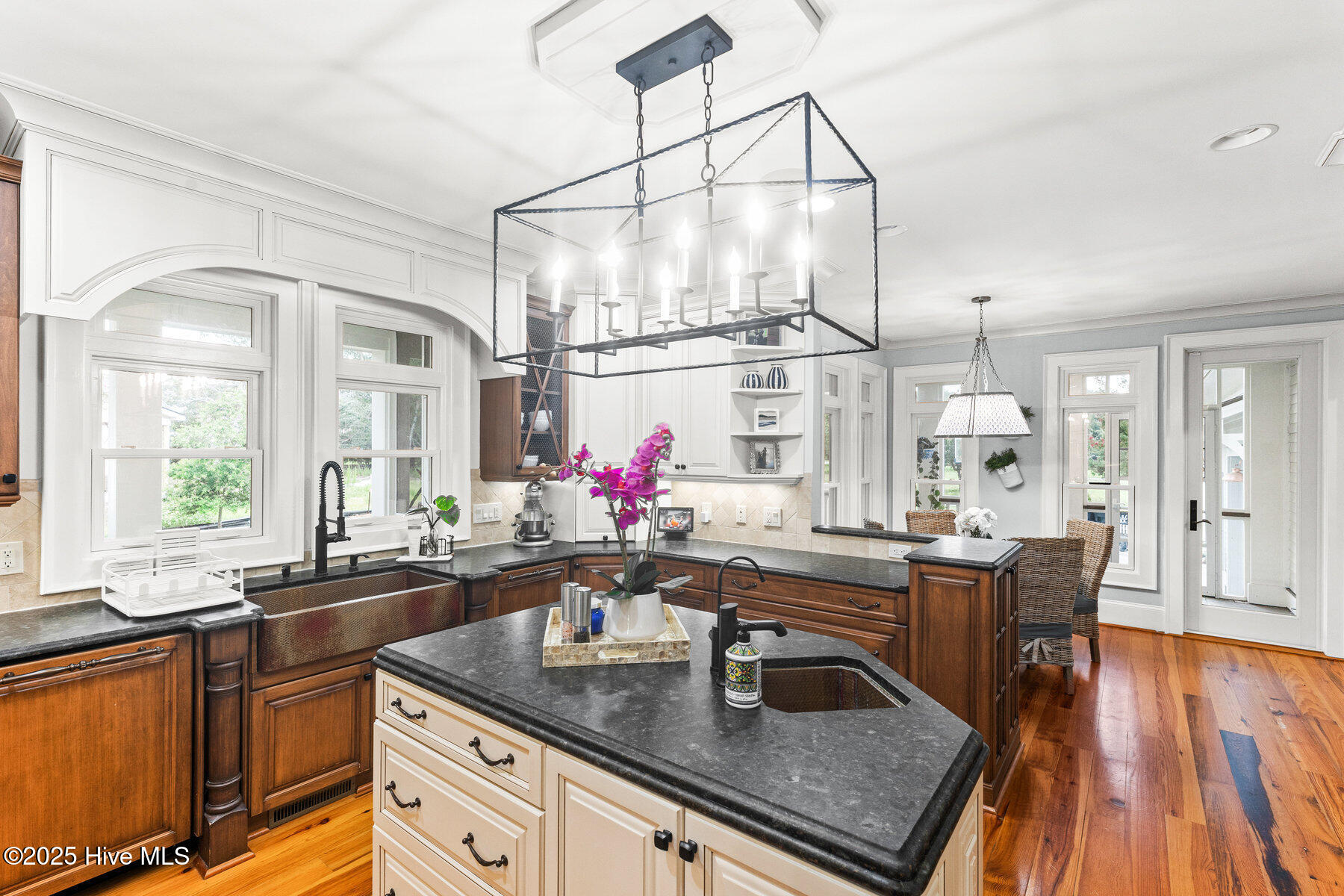 110 Seven Oaks Court