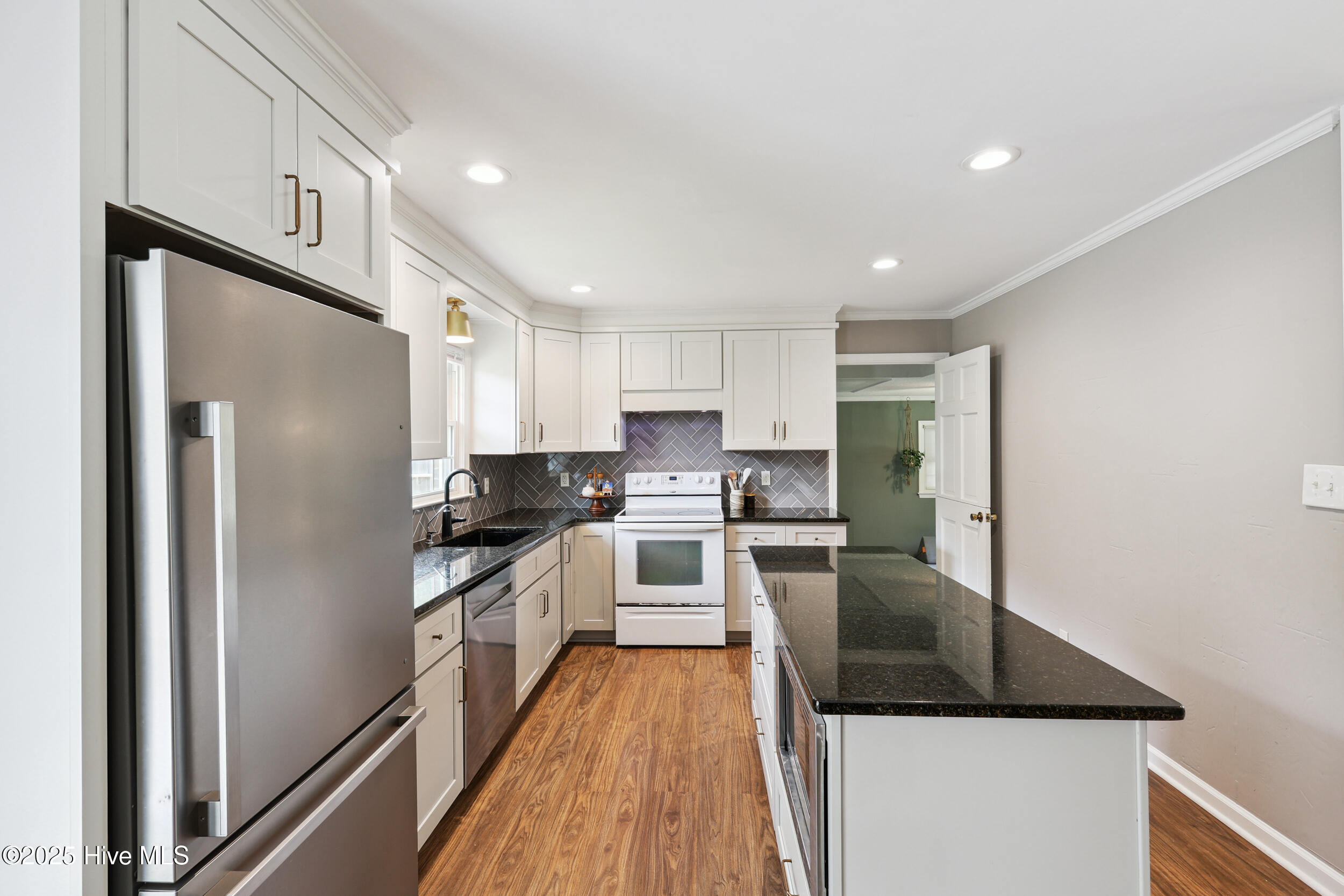 1847 Loganberry Road