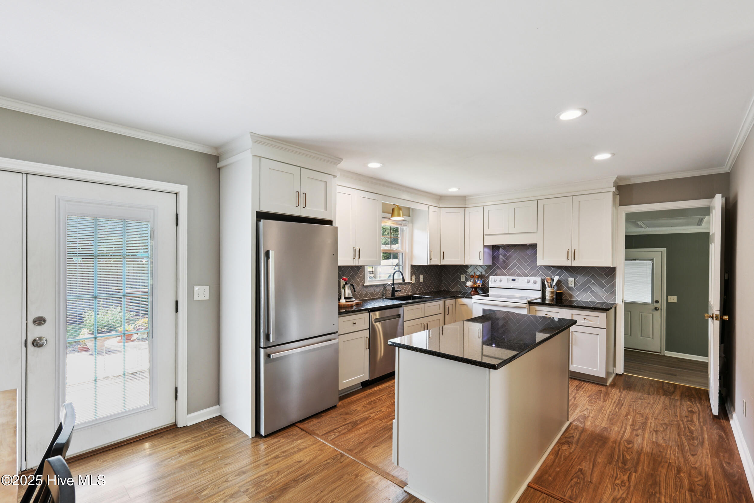 1847 Loganberry Road