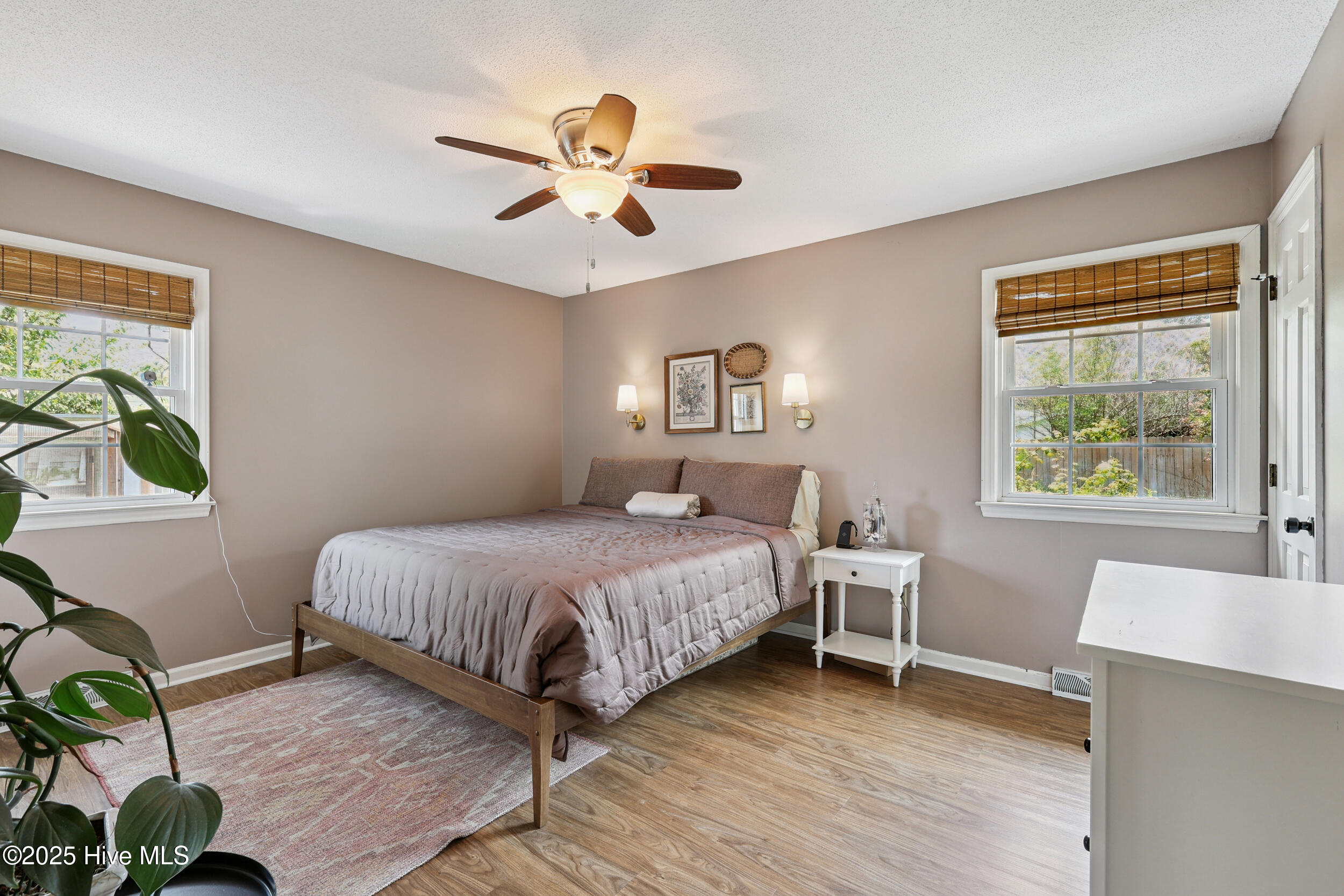 1847 Loganberry Road