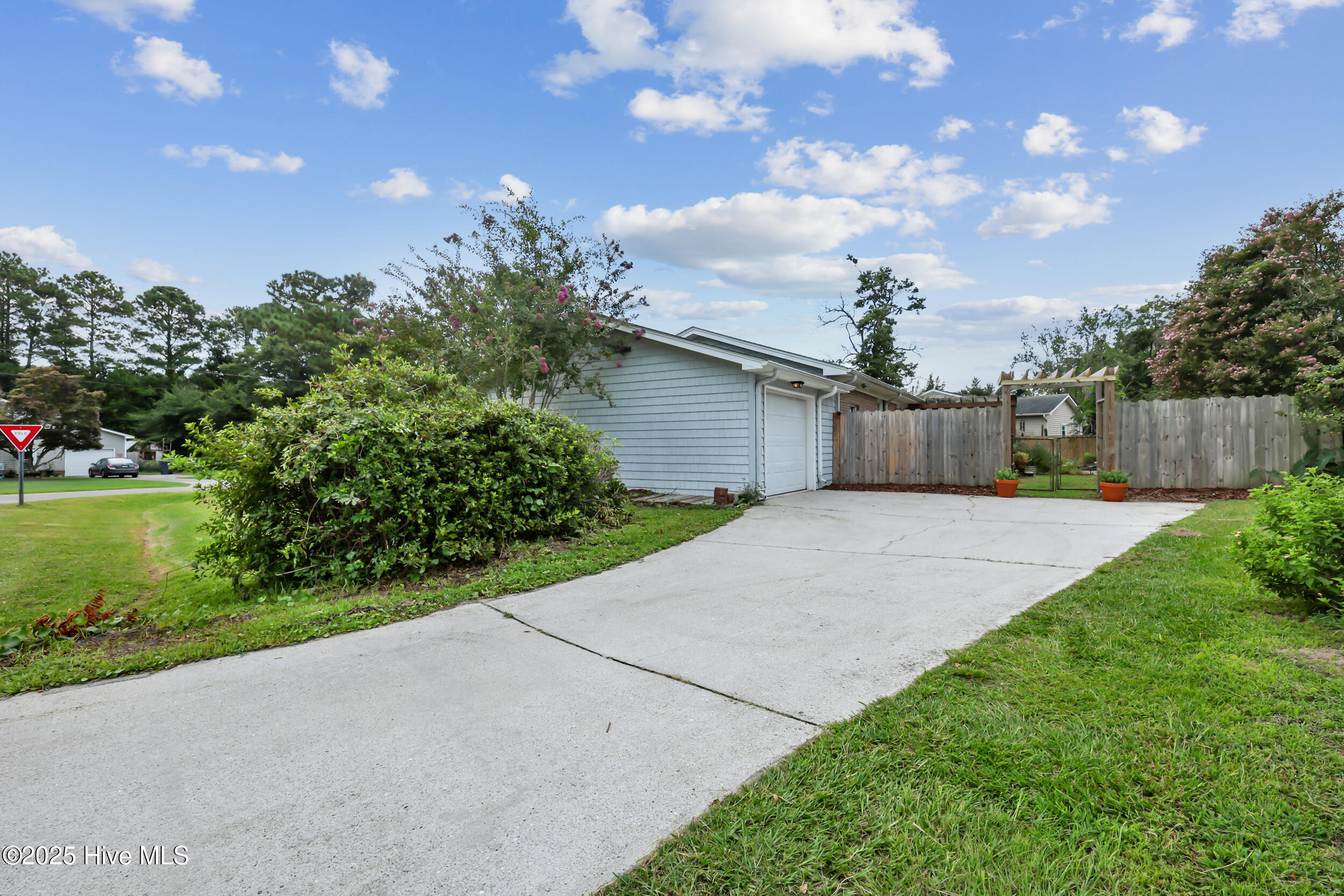 1847 Loganberry Road