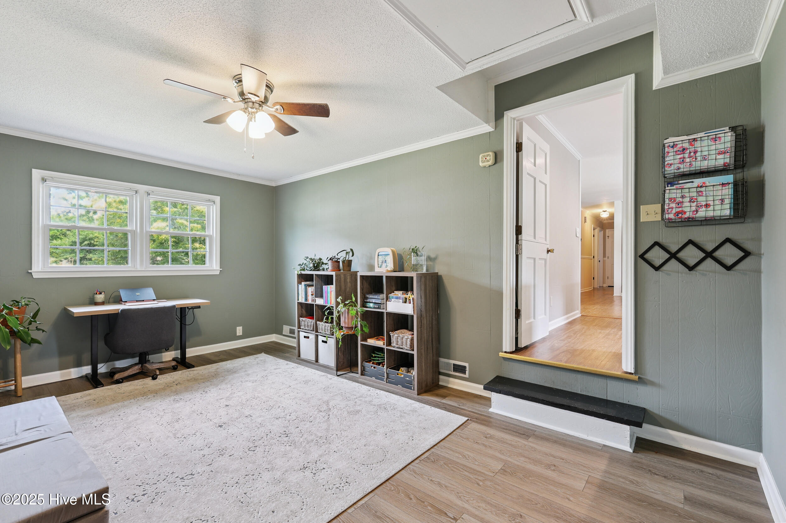 1847 Loganberry Road