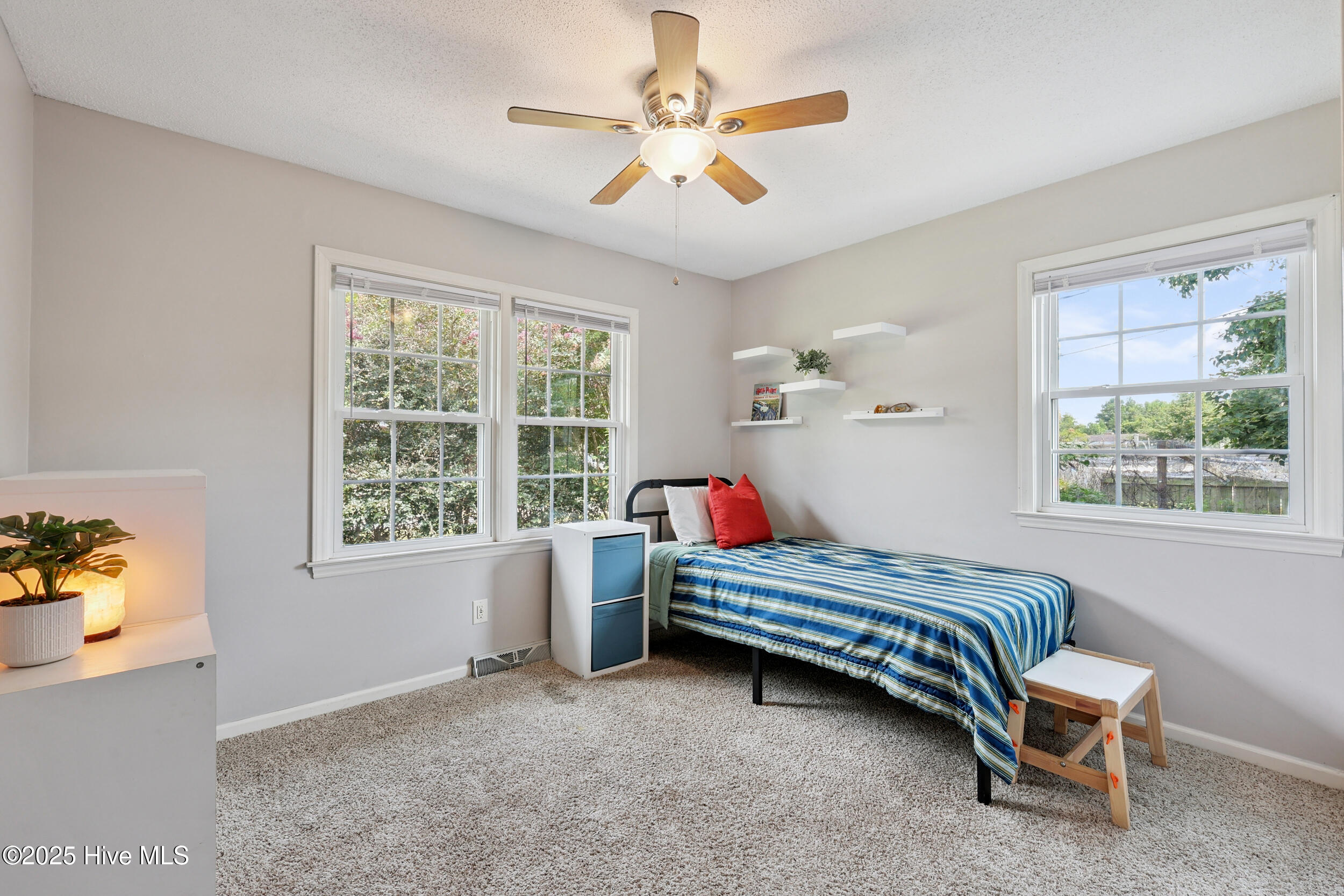 1847 Loganberry Road