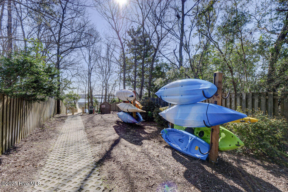 1423 Halcyon Lane