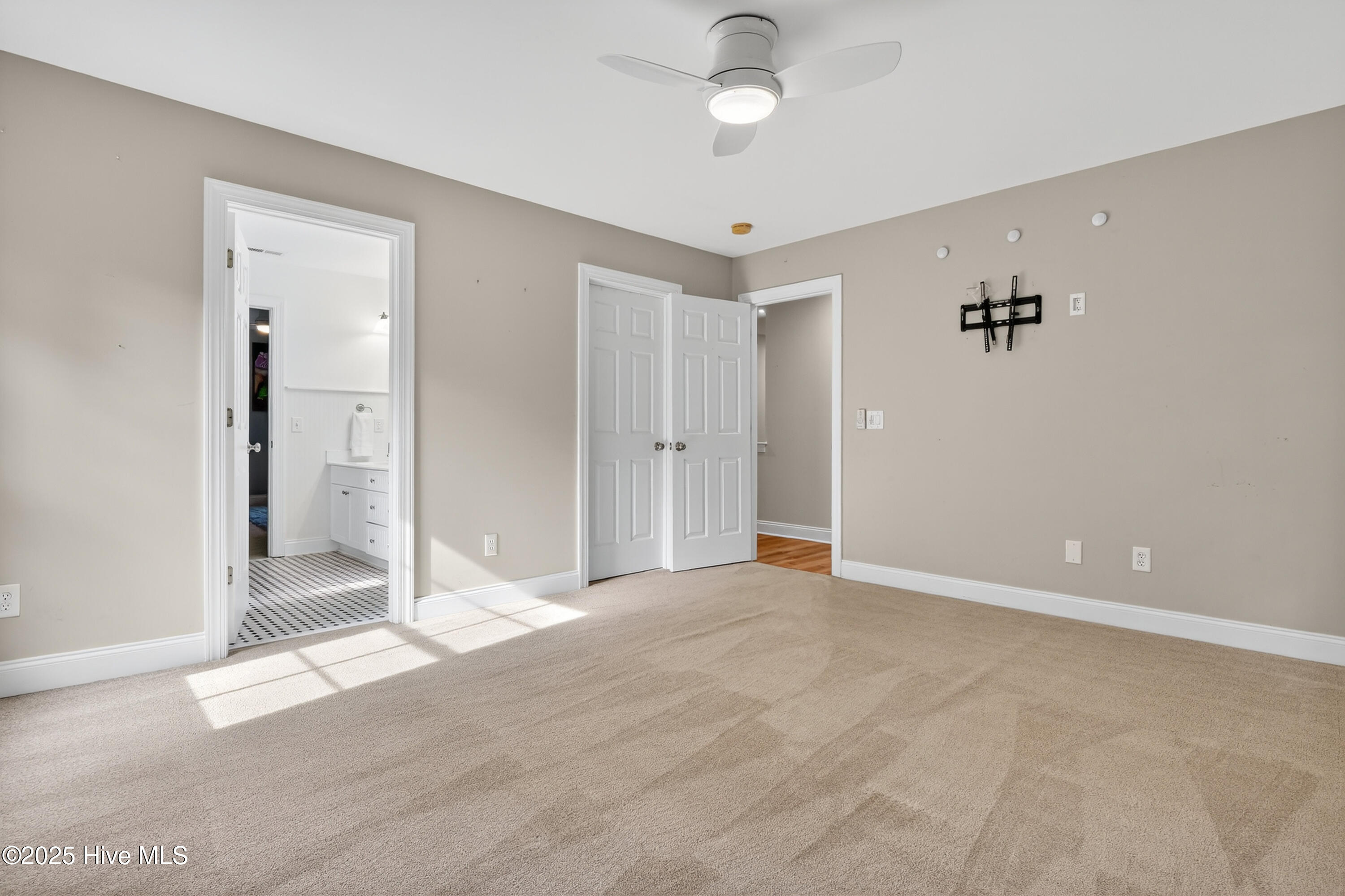 1423 Halcyon Lane