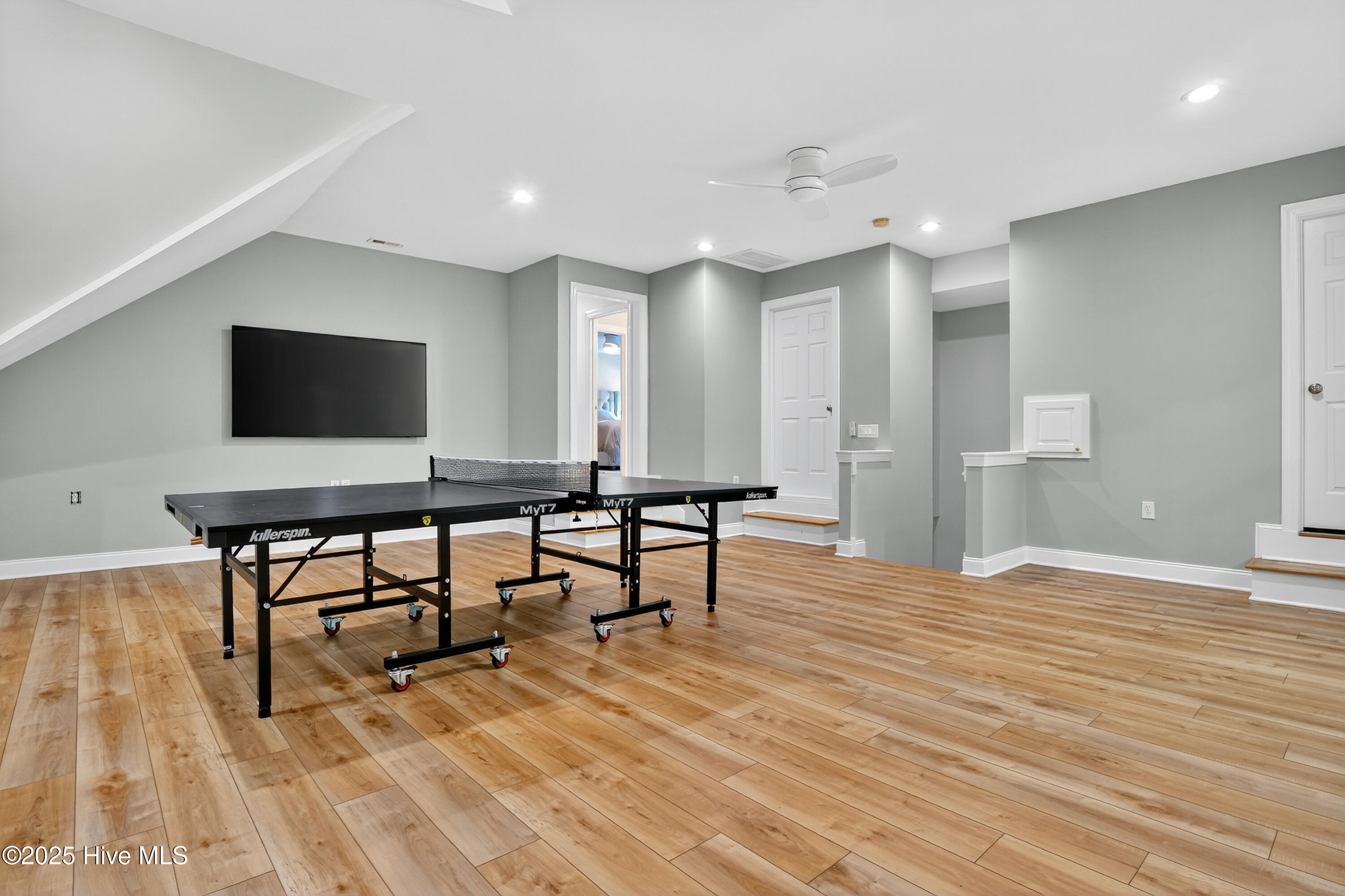 1423 Halcyon Lane